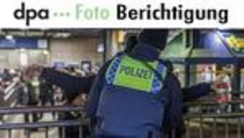 Sicherheit auf Bahnhöfen: Bundespolizei sucht und findet Waffen bei Bahnfahrgästen