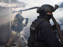 Geht, wenn Ihr könnt : Wie Ukrainer aus der Todeszone fliehen