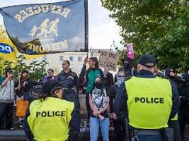 labour-regierung kürzt zahlungen: großbritannien verschärft asylrecht nach dänischem vorbild