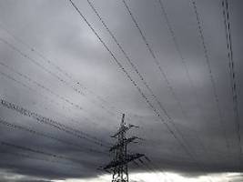 Nachlässe in der Grundversorgung: Strom und Gas werden 2026 für viele Haushalte günstiger