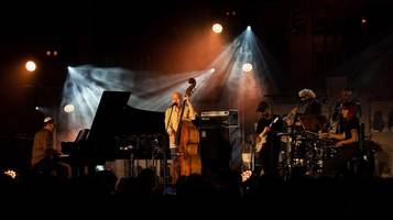 Avishai Cohen: Die Jazzwelt zu Gast am heimischen Küchentisch