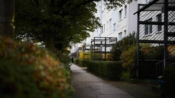 Gruppenvergewaltigung in Hellersdorf? Unbekannte entfernen Polizeisiegel