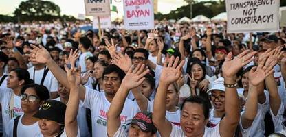 Philippinen: Massenproteste wegen Korruptionsskandal beim Hochwasserschutz