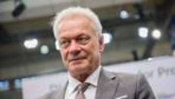 Defekte Regierungsmaschine: Flieger mit Minister Rainer dreht um - technischer Defekt