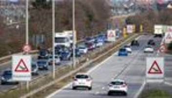 Ermittlungserfolg: Steinwurf auf Auto: Verdächtige sind erst zehn und elf Jahre