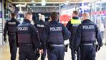 Kontrollbilanz: Bundespolizei stellt mehr als 20 Messer an Bahnhöfen sicher