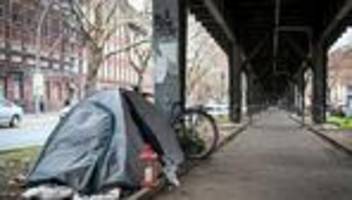 Obdachlosigkeit in Deutschland: Hochrechnung: Über eine Million Menschen sind wohnungslos