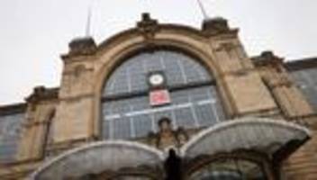 Unfälle: Vollbremsung: Zehn Verletzte bei Busunfall am Dammtor