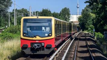 Störung bei der S-Bahn: Wichtiger Ringbahn-Abschnitt unterbrochen