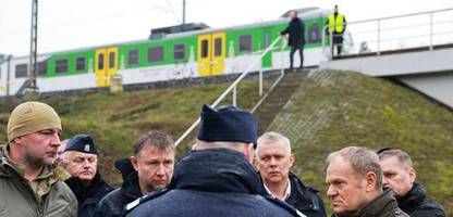 polen: mutmaßliche saboteure sprengen offenbar bahnstrecke warschau-lublin