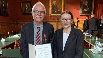 Hamburger Historiker erhält für seine „Pionierarbeit“ das  Bundesverdienstkreuz