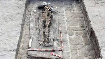 rätselhaftes grab in Ägypten entdeckt: spur führt zu ramses iii.