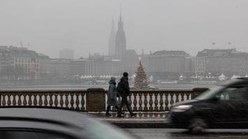Schietwetter, Glätte und der erste Schnee: Es wird frostig in Hamburg