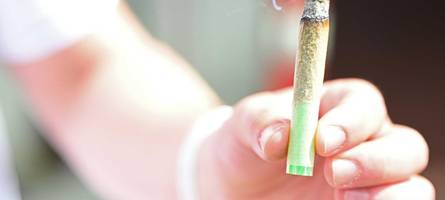 Kiffen im Englischen Garten: Kippt ein Gericht das Cannabis-Verbot?