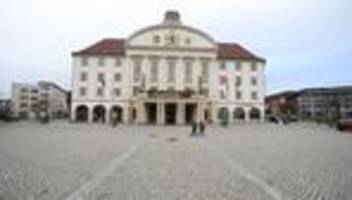 brände: feuer im rathaus sonneberg: 60 mitarbeiter evakuiert