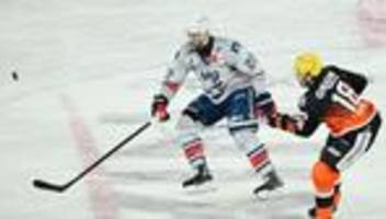Deutsche Eishockey Liga: Plachta und drei weitere Adler verlängern