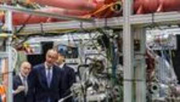 kanzler auf besuch: merz: habe neues über sachsen-anhalt gelernt