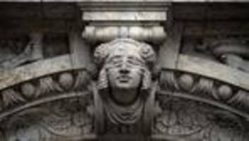 Kriminalität: Baby zu Tode geschüttelt? - Prozess gegen Pflegemutter