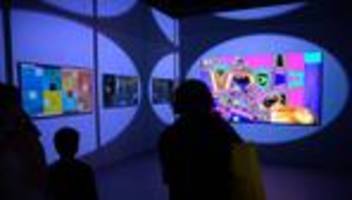 Statistisches Bundesamt: Fernseher und Smartphones vor Weihnachten deutlich billiger