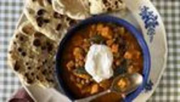 süßkartoffel-stew mit pfannenbrot: stew mal lieber die möhrchen