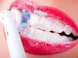 eine gute ab 20 euro: zwei elektrische zahnbürsten sind mangelhaft