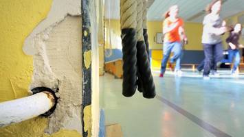 gebäude von jugendclub einsturzgefährdet – umzug in neuen bezirk?