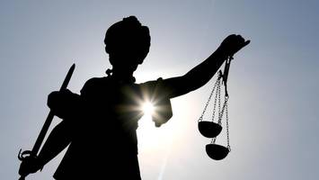 Prozess: Messerangriff vor Supermarkt – Zeugin schildert Tat