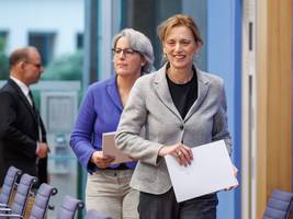 sexueller missbrauch: kirchen, kinderschutz- und sportverbände fordern hilfe für missbrauchsopfer