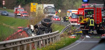 B51 zwischen Trier und Bitburg: Vier Menschen sterben bei Unfall auf Bundesstraße