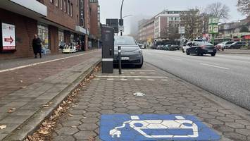 Immer mehr E-Ladesäulen auf Bergedorfs öffentlichen Parkplätzen