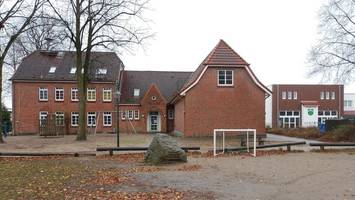 Oering: Welche Privatschule zieht in das alte Dorfschulhaus?