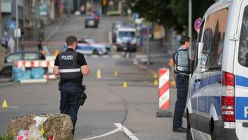 polizist in völklingen erschossen: 18-jähriger wegen mordes angeklagt