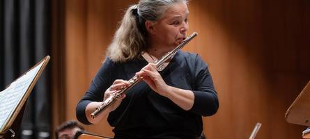 Augsburger Philharmoniker im Sinfoniekonzert: Flötenklang und Donnerschall