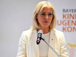 entsetzen bei betroffenen: aufarbeitung von missbrauch: ministerium lehnt unabhängiges modell ab