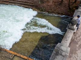 verschwundene welle: münchen ringt um die eisbachwelle, doch wer haftet?