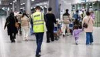 Machtübernahme der Taliban: Nur wenige Afghanen nehmen Geld für Aufnahmeverzicht an