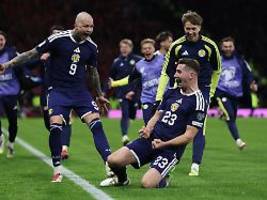 von schottland bis curaçao: auf den letzten metern spuckt die wm-quali den wahnsinn aus