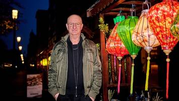 Ades Zabel: Katastrophen zwischen Weihnachtsbaum und Gänsebraten