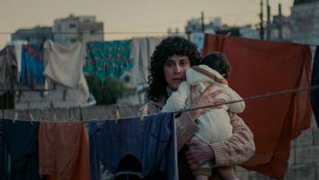 Vertreibung als Trauma der Generationen: „Im Schatten des Orangenbaums“