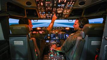 Marineflieger trainieren Einsätze im Lufthansa-Simulator