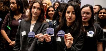 Stadtbild-Debatte: Stipendiaten verlassen Raum bei Friedrich Merz' Rede über Integration