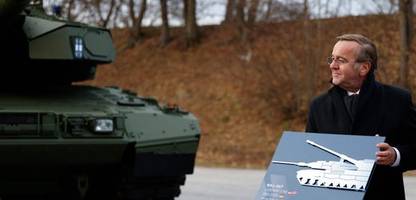 vorstellung des neuen leopard 2: boris pistorius preist die panzer