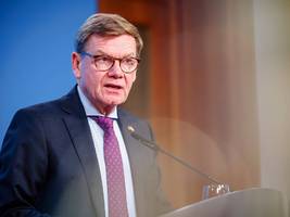 Interview auf dem SZ Wirtschaftsgipfel: Wohin steuert die deutsche Außenpolitik, Herr Wadephul?