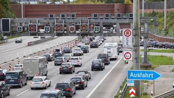 a7: tanklaster kommt von der fahrbahn ab – 16 kilometer stau richtung süden