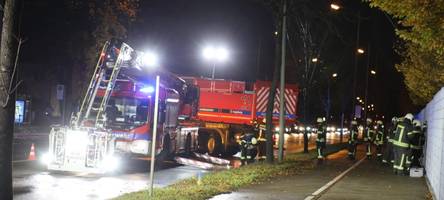 Haunstetter Straße nach schwerem Autounfall zeitweise voll gesperrt