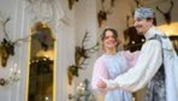 Ausstellung zu einem Film: Aschenbrödel-Saison beginnt auf Schloss Moritzburg