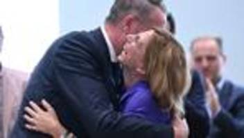 Listen-Parteitag SPD: SPD will im Wahlkampf an 100.000 Haustüren klingeln