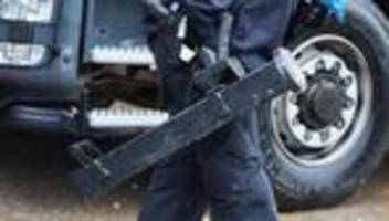 Bundesverfassungsgericht: Polizei darf Zimmer bei Abschiebungen nur mit Beschluss aufbrechen