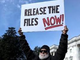 Was wird öffentlich, was nicht?: Nach Ja zur Freigabe: Was passiert mit den Epstein-Akten?