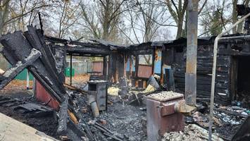 Vereinsheim durch Flammen völlig zerstört: Hermsdorfer Biker brauchen Hilfe